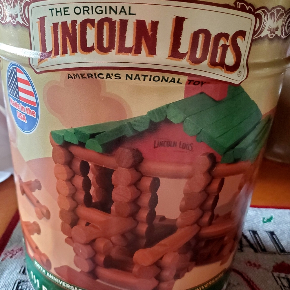 K'NEX Lincoln Logs 111-Piece 100th Anniversary Tin Building Setby K'NEX